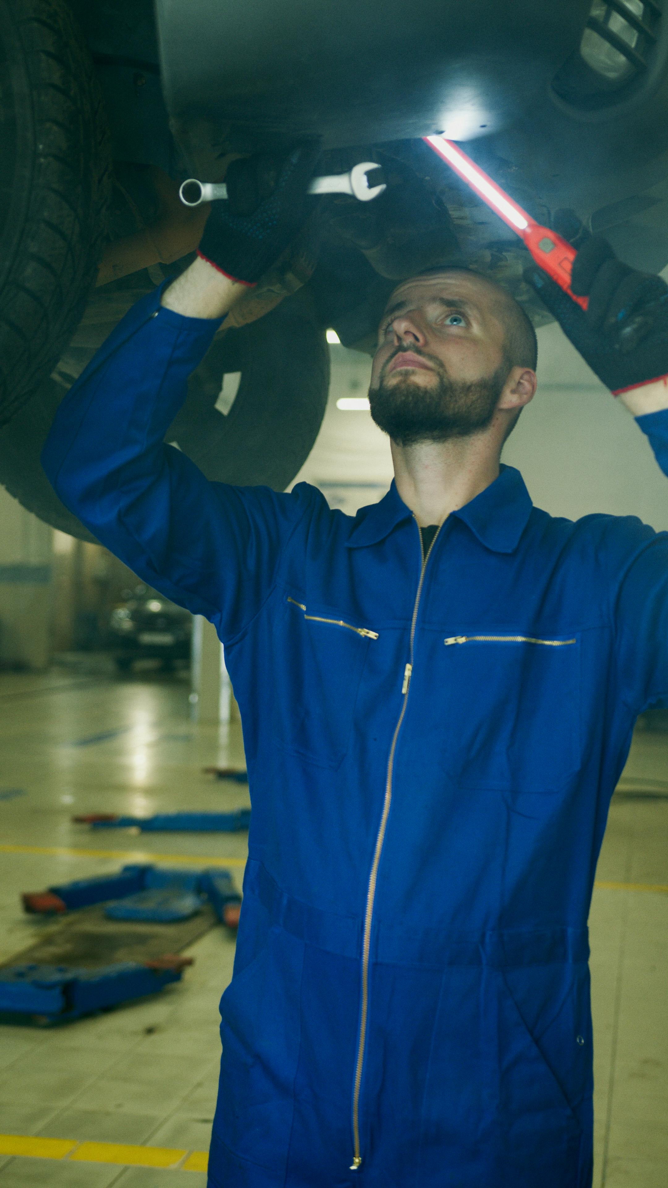 Auto mechanic
